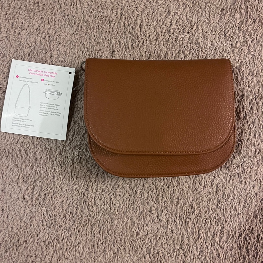 THIRTYONE Converible Belt Bag. Tan